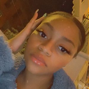 Meet your Posher, Deshante